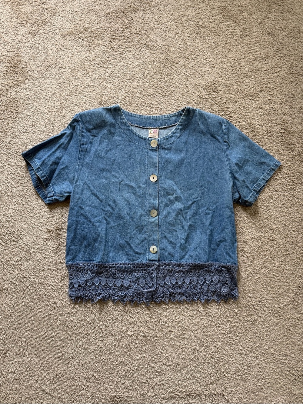 VTG ~ 1990s ~ Cactus California ~ Denim Lace Hem Crop Top ~ Buttons ~ Size L